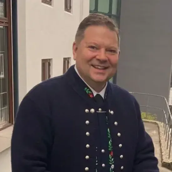 Næstformaður í PraiseHim